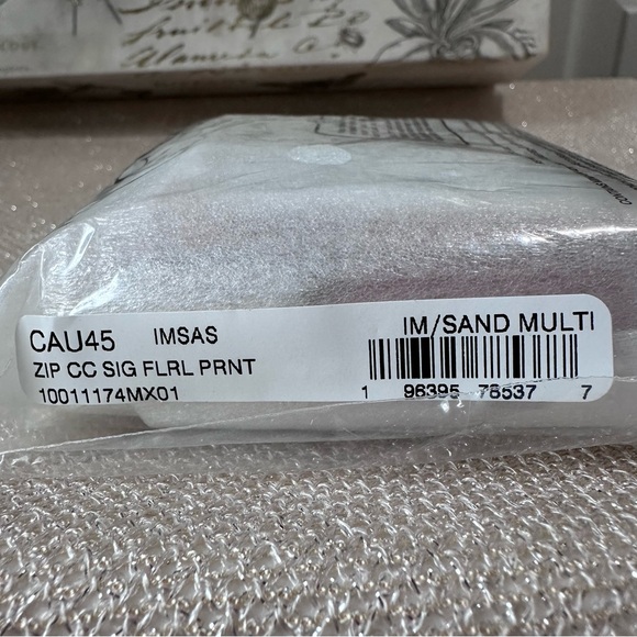 Coach Zip Card Case In Signature Canvas With Floral Print CAU45 IM Sand Multi - Picture 13 of 13